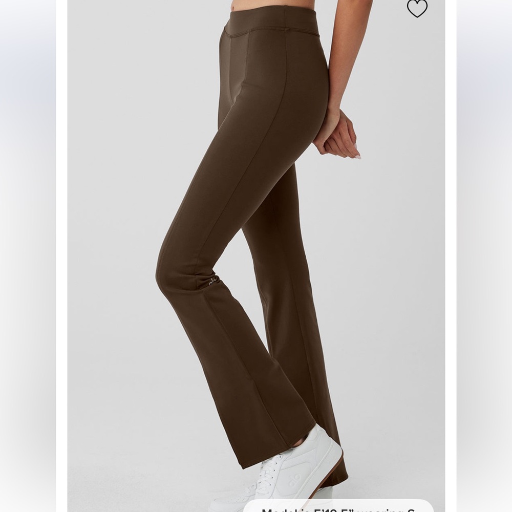 Alo Airbrush High-Waist Flutter Leggings Espresso SOLD OUT